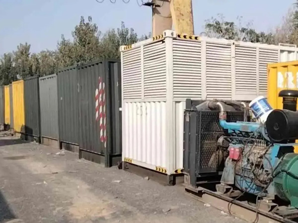 上栗200KW柴油发电机机组每小时油耗是多少？